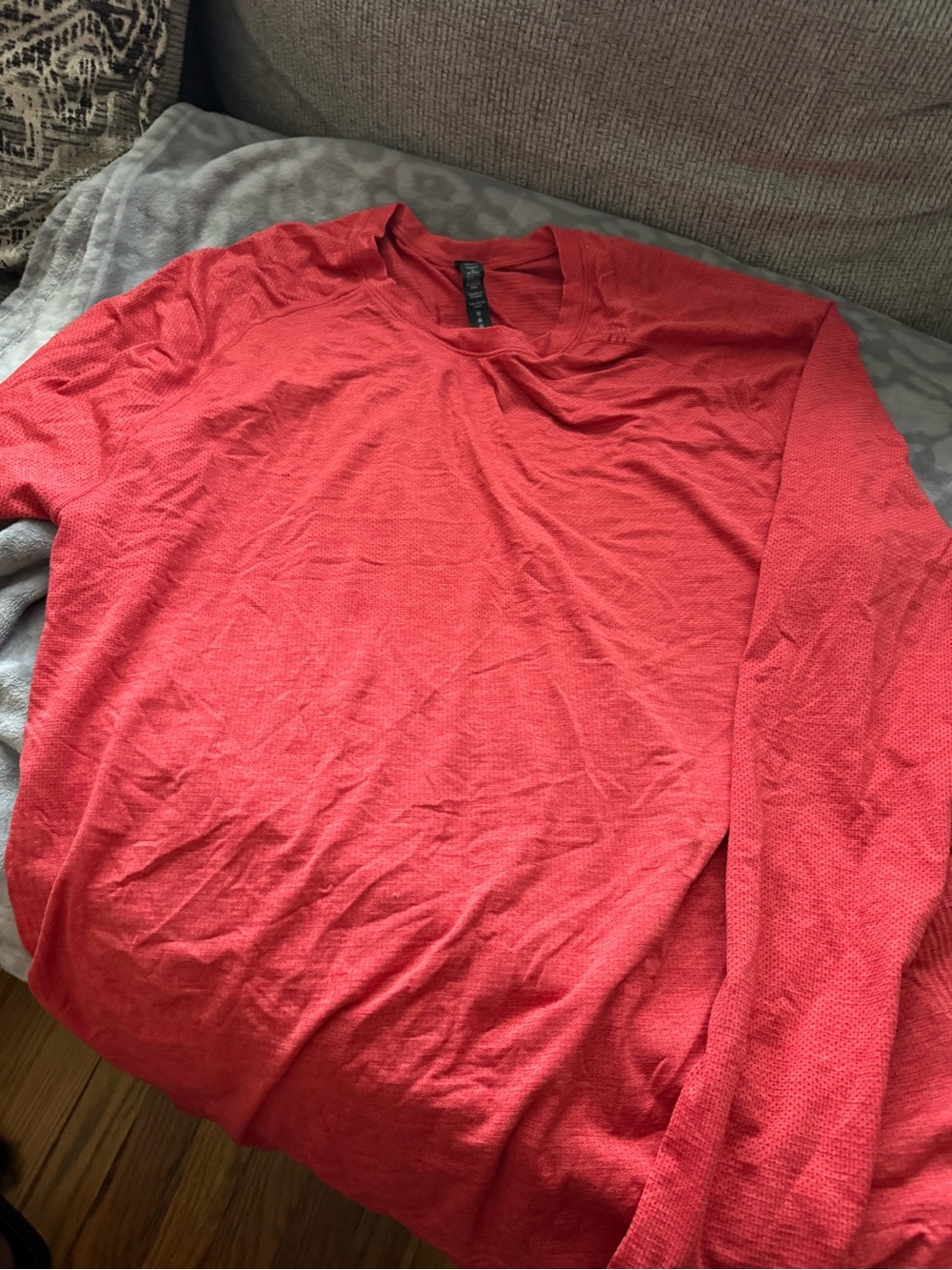 lululemon athletica Men's Long-Sleeve Crewneck - Coral Red